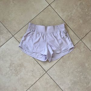 Lululemon Hotty Hot Short *High-Rise 2.5" in Lavender Dew Size 6
